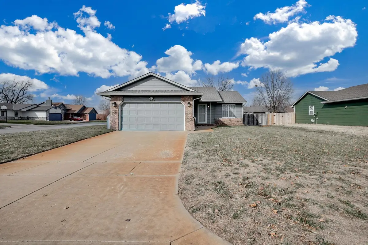5340 S Stoneborough Ct, Wichita, KS 67217 - Image #1