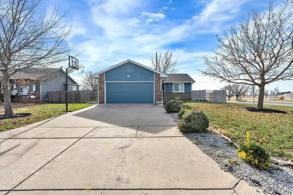 804 N Sunrise Cir, Goddard, KS 67052-8500