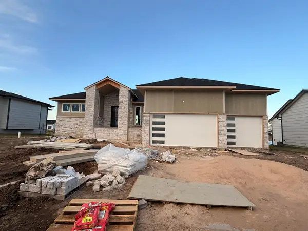 2615 S Willow Oak St, Wichita, KS 67230-9737