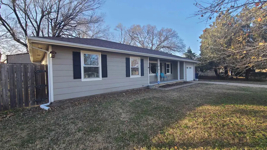 1923 Robbins St, Augusta, KS 67010 - Image #2