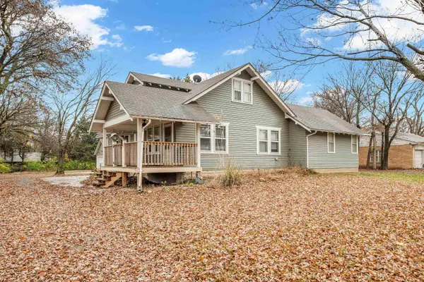 1125 E Broadway St, Newton, KS 67114