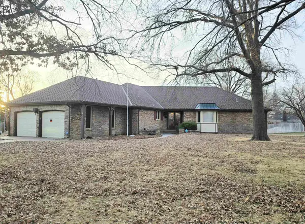 433 N Westfield Ct, Wichita, KS 67212