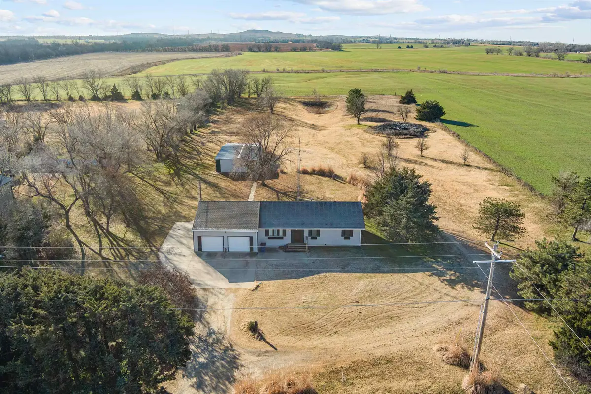 4848 E Country Club Rd, Salina, KS 67401 - Image #1