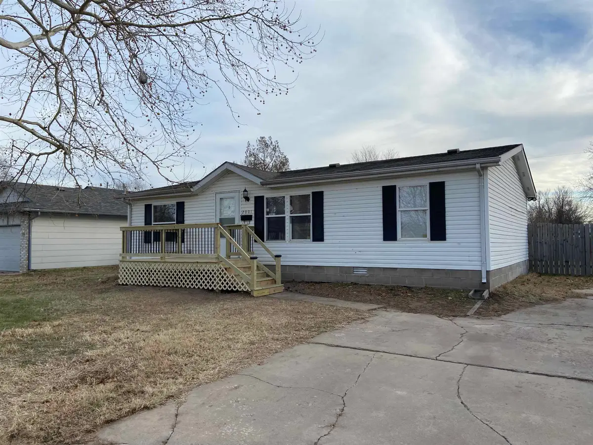 2001 E 53rd St S, Wichita, KS 67216-3345 - Image #1
