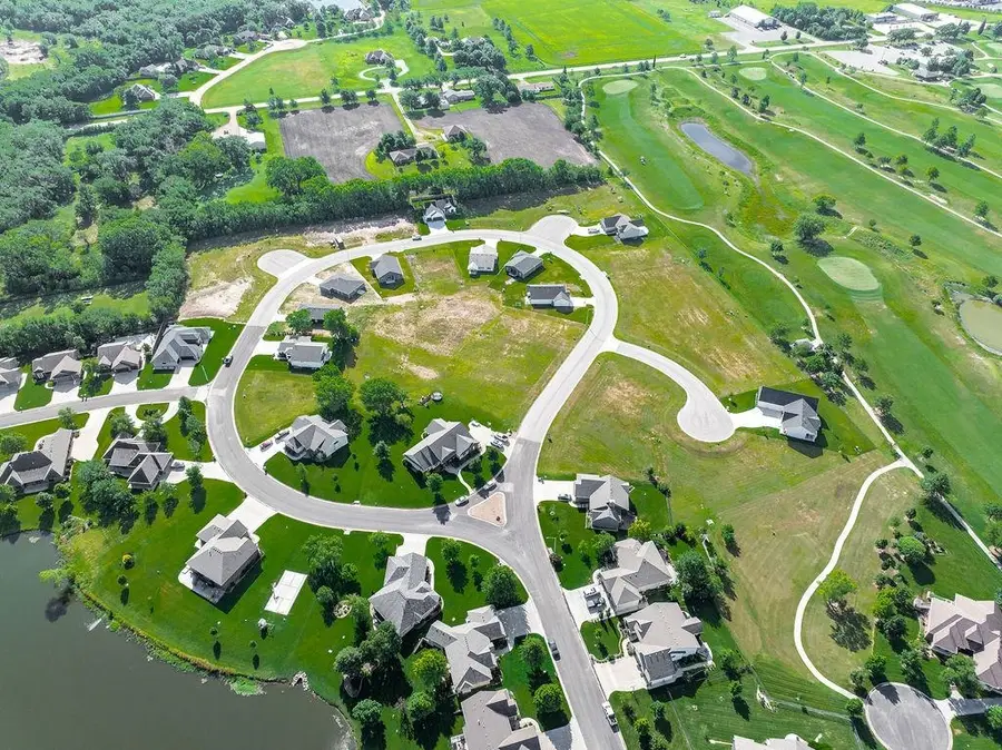 324 W Cherry Oaks St, Cheney, KS 67025 - #3