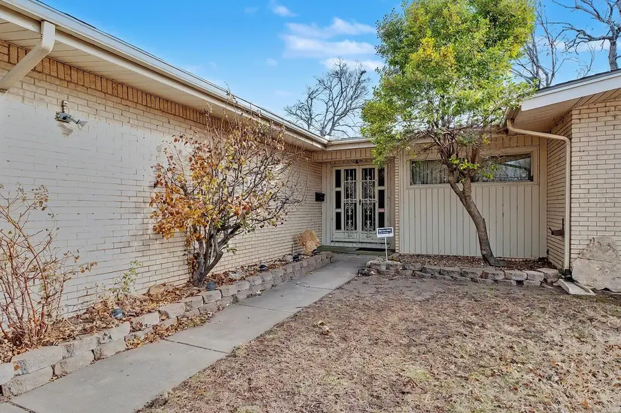 2446 N Coolidge Ave, Wichita, KS 67204-5616 - Image #2