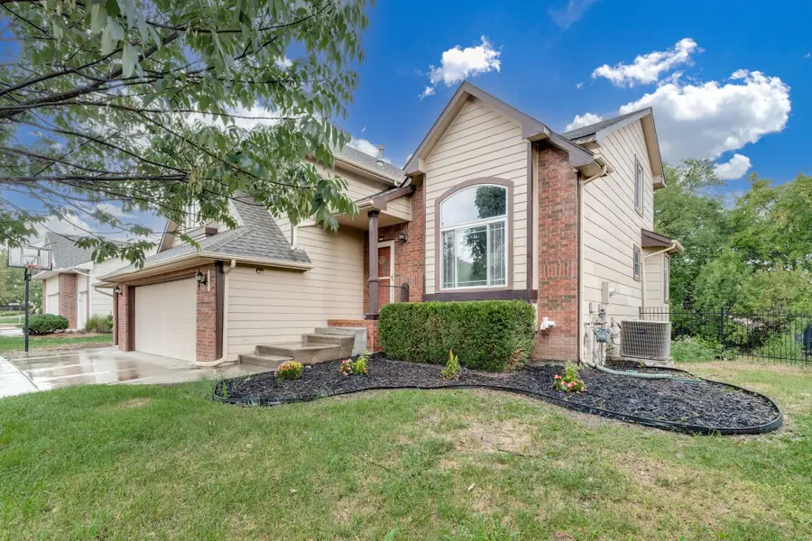 11236 E Killarney Cir, Wichita, KS 67206 - Image #2
