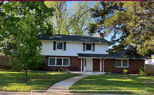 1515 E 8th, Winfield, KS 67156