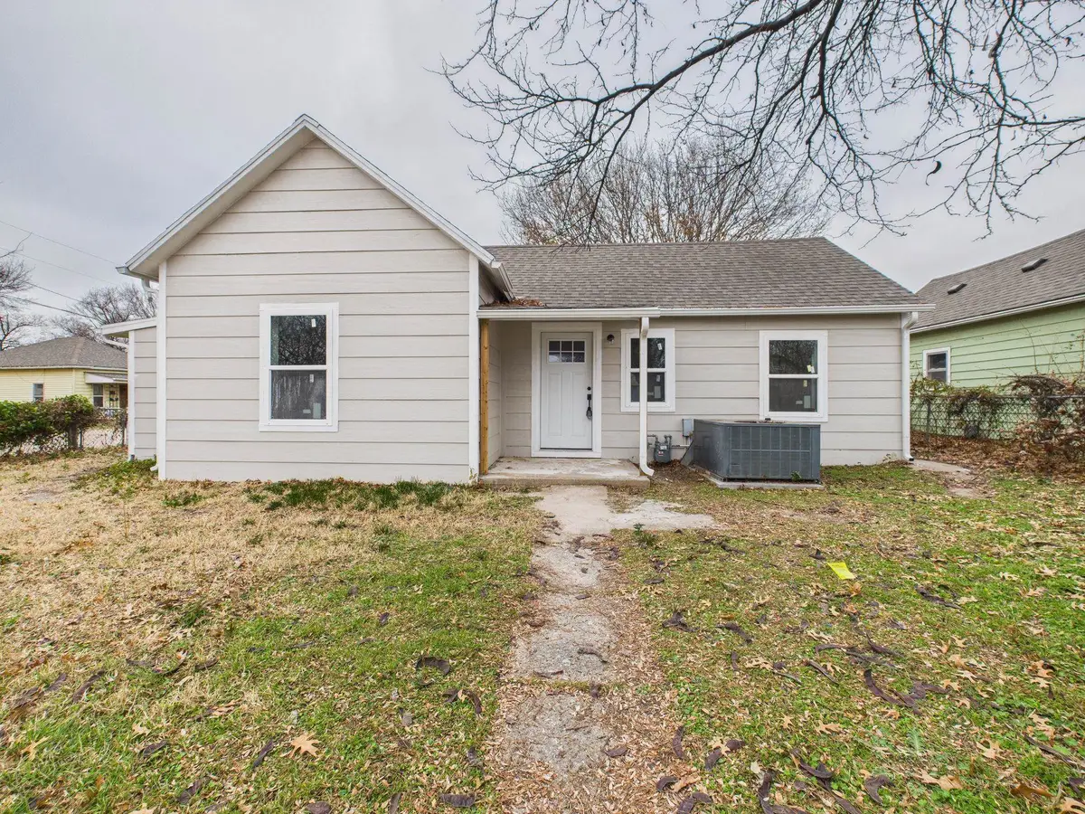 801 E 4th St, Wellington, KS 67152 - Image #1
