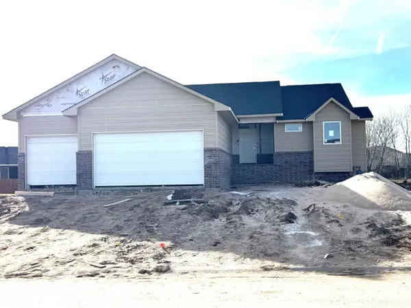 106 E Poplar Ct, Goddard, KS 67052