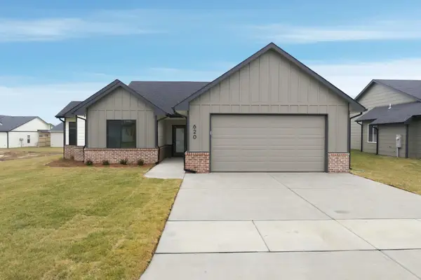 620 Elmwood St, Park City, KS 67147-1124