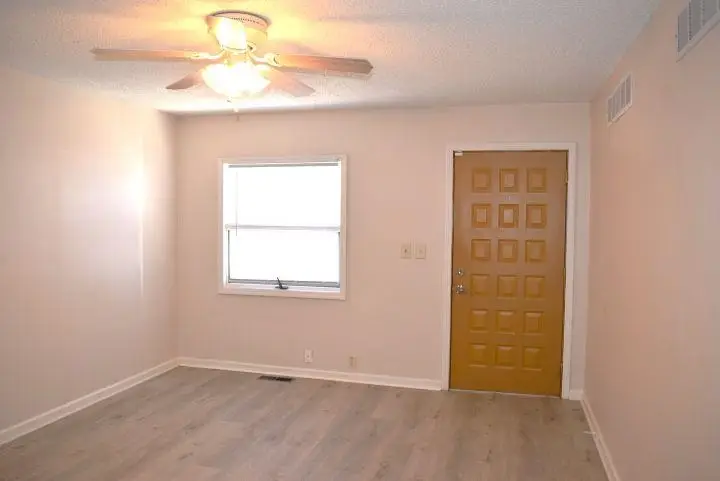 424 N Park Ave, Valley Center, KS 67147 - Image #3