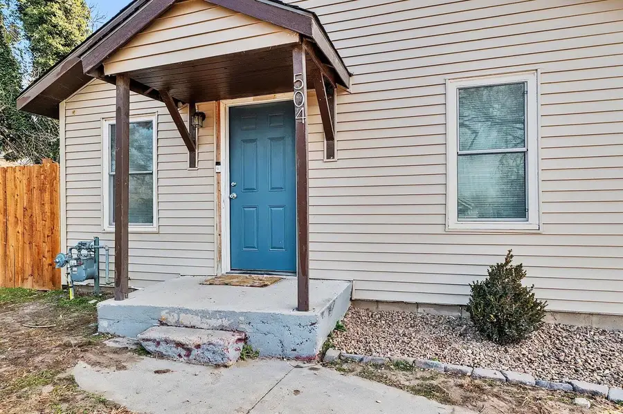 504 N Doris St, Wichita, KS 67212-2431 - Image #2
