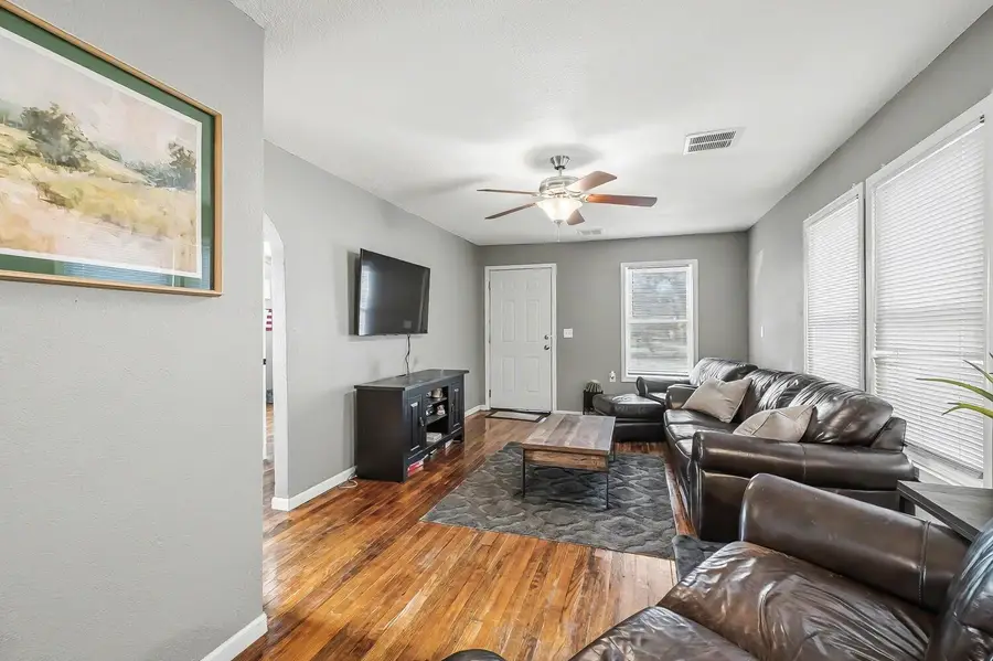 504 N Doris St, Wichita, KS 67212-2431 - Image #3