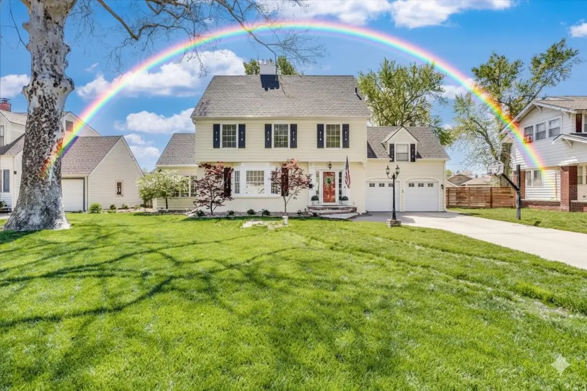 9 Crescent Blvd, Hutchinson, KS 67502 - Image #1