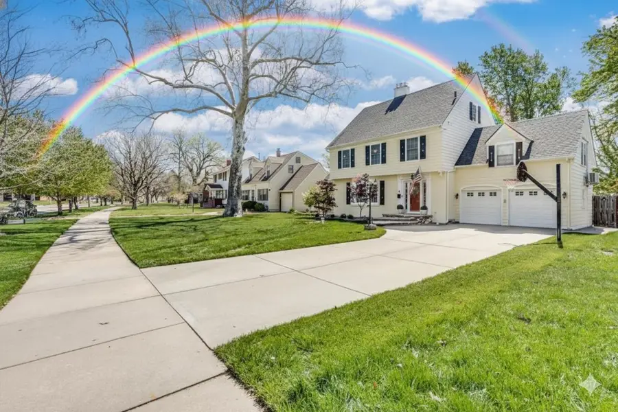 9 Crescent Blvd, Hutchinson, KS 67502 - Image #2