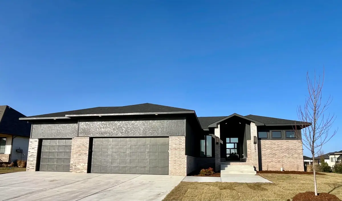 2591 N Doris Ct, Wichita, KS 67205 - Image #1