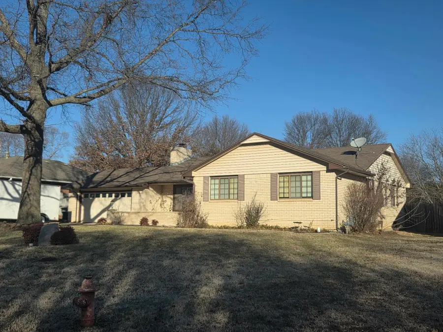 14 Huntington Rd, Augusta, KS 67010 - Image #2