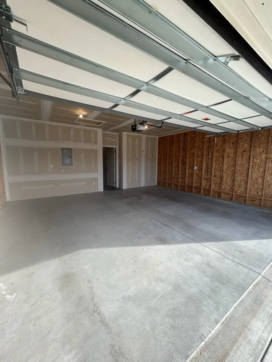 12056-12058 W 33rd St N, Wichita, KS 67205 - Image #2