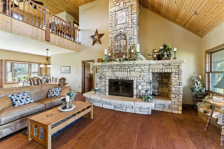 3266 Dove Rd, Abilene, KS 67410 - #3