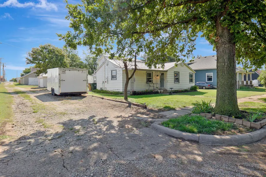 124 S Collingwood, Pretty Prairie, KS 67570 - Image #3
