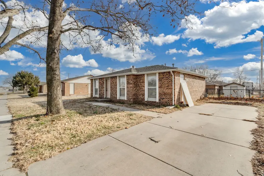 1601 E Berkeley, Wichita, KS 67216 - Image #2