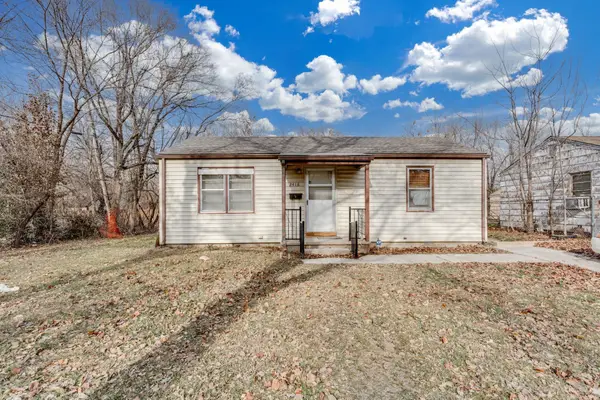 2418 E 8th St N, Wichita, KS 67214