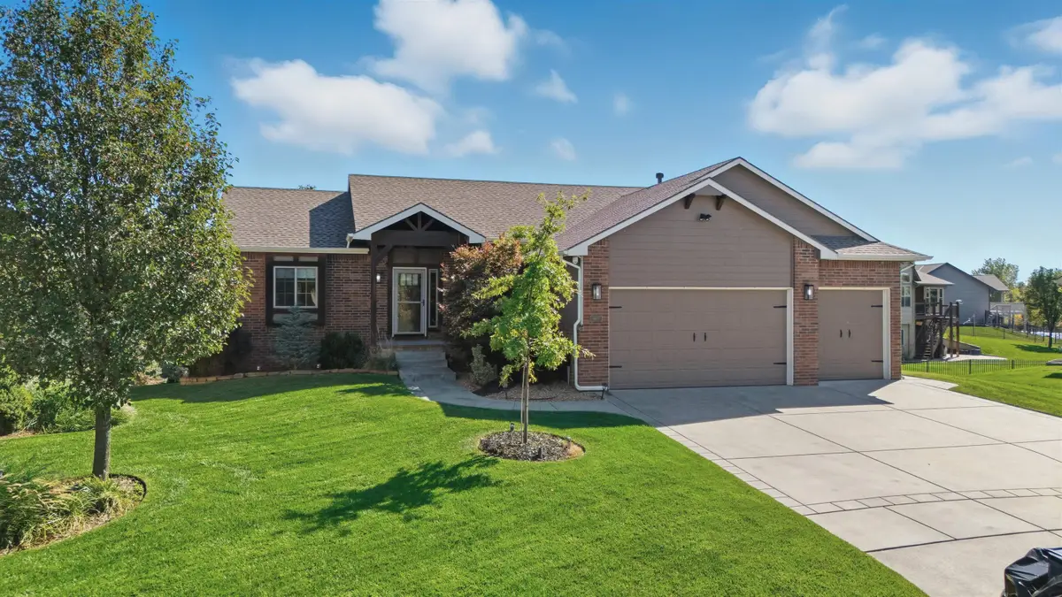 8623 W Candlewood Ct, Wichita, KS 67205 - Image #1