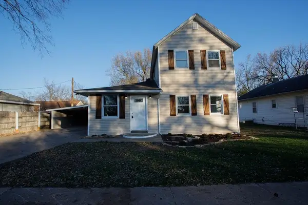 1308 Menor St, Winfield, KS 67156