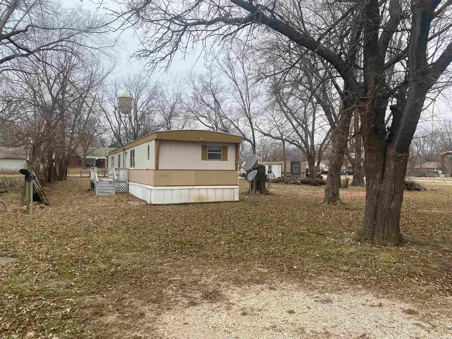 323 N Washington, Belle Plaine, KS 67013 - Image #2