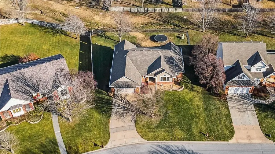 240 N Bent Tree Ct, Andover, KS 67002 - Image #2