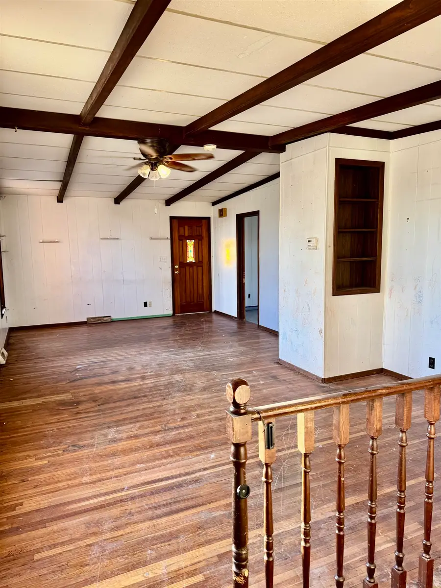 524 S Harvey Ave, Burrton, KS 67020 - Image #2