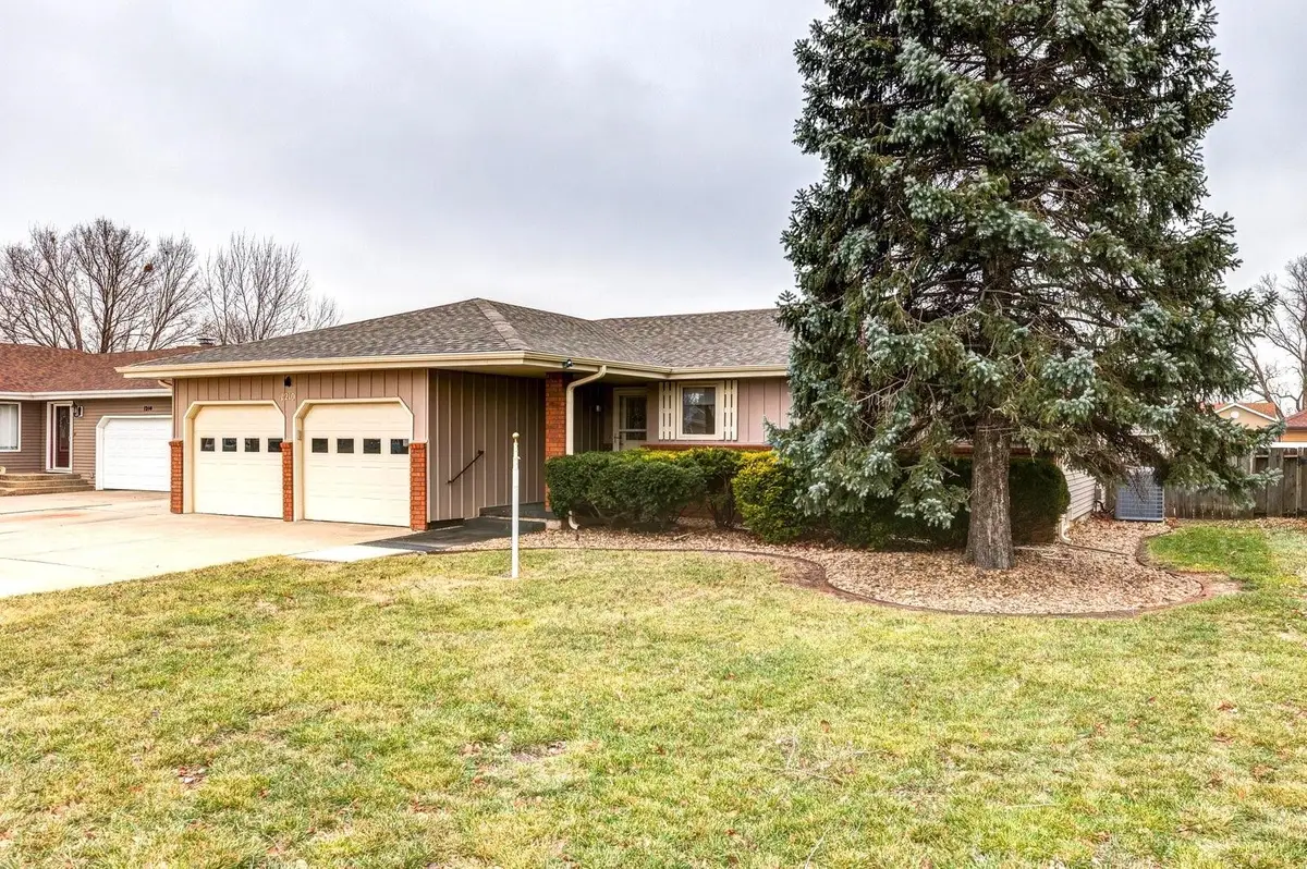 1210 Mcadams Rd, Salina, KS 67401 - Image #1