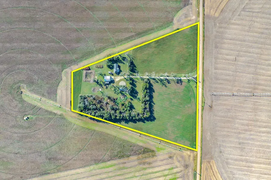 8106 S Sandhill Rd, Burrton, KS 67020 - Image #3