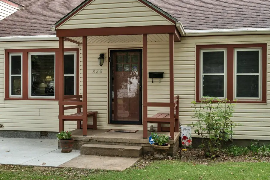 826 S Dellrose Ave, Wichita, KS 67218-2314 - Image #2