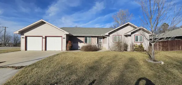 3030 Wildwood Way, North Newton, KS 67117
