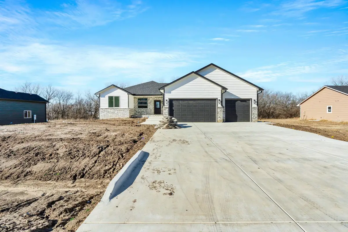 675 S Arbor Valley Way, Valley Center, KS 67147 - Image #1