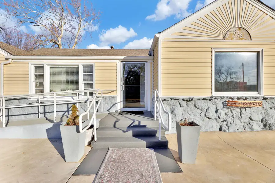 838 S Edgemoor St, Wichita, KS 67218 - Image #2