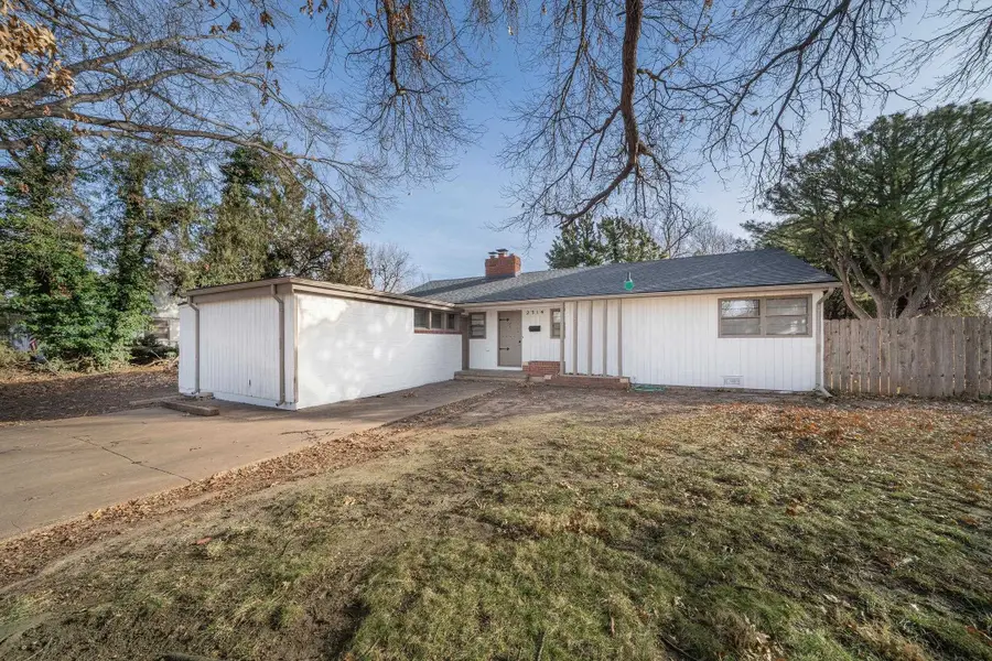 2314 S Crestway St, Wichita, KS 67218 - Image #2
