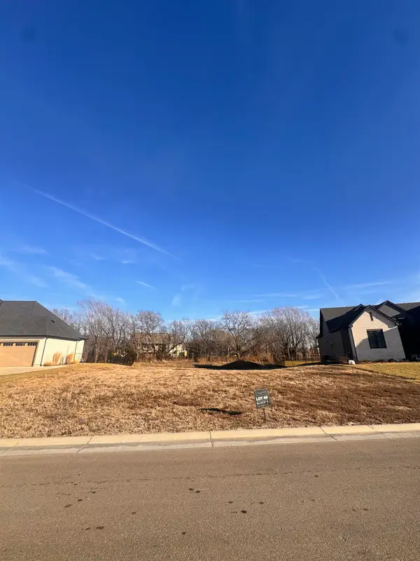 2360 N Sagebrush Ct, Wichita, KS 67230