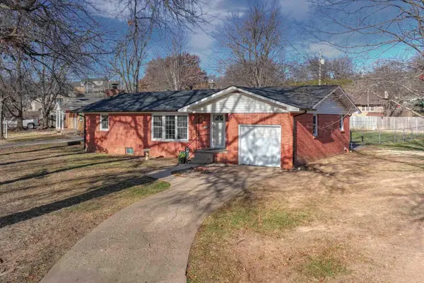 232 Greenway Rd, Arkansas City, KS 67005