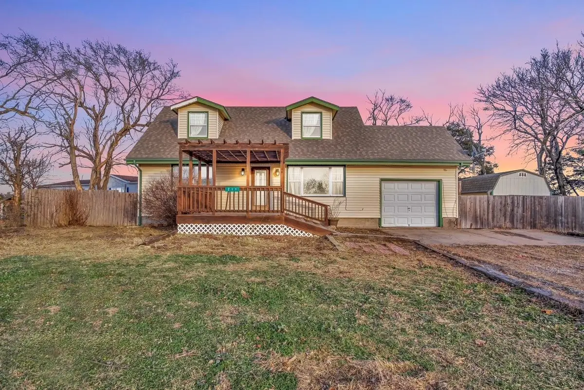211 Michelle Ave, Walton, KS 67151 - Image #1