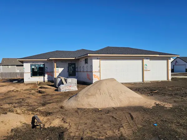 9002 E Forbes Cir., Bel Aire, KS 67226