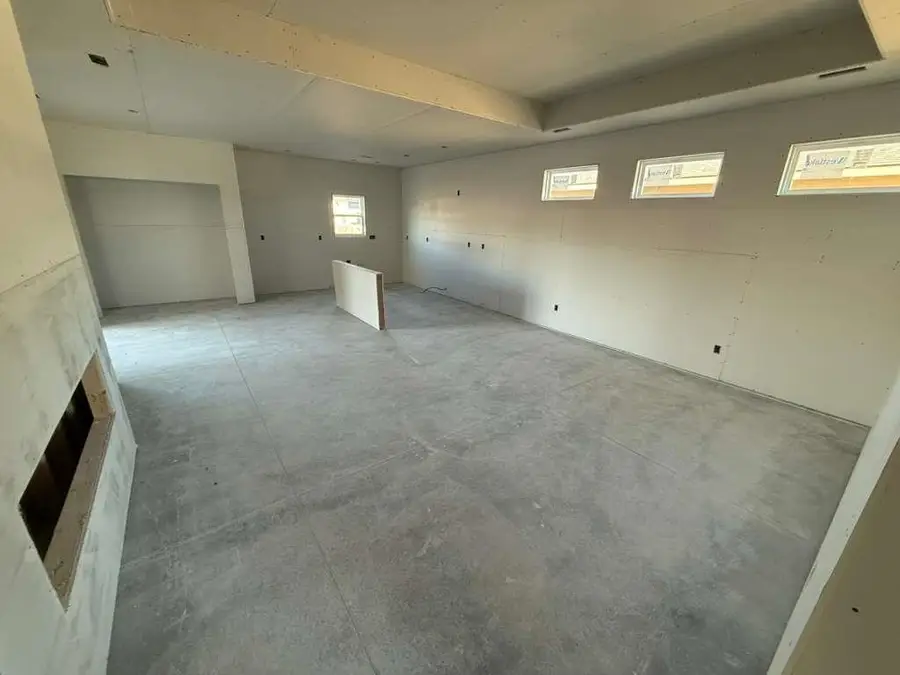 8998 E Forbes Cir., Bel Aire, KS 67226 - #3