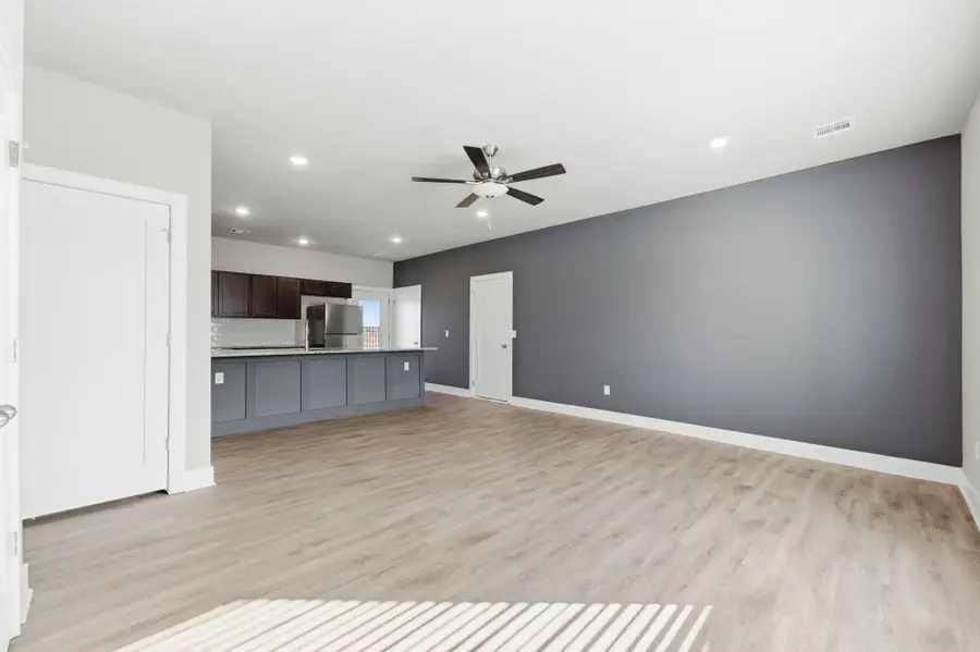 496 E Harper St, Valley Center, KS 67147-8948 - Image #3