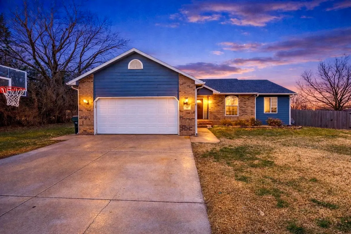 407 N Kansas St, Haven, KS 67543 - Image #1