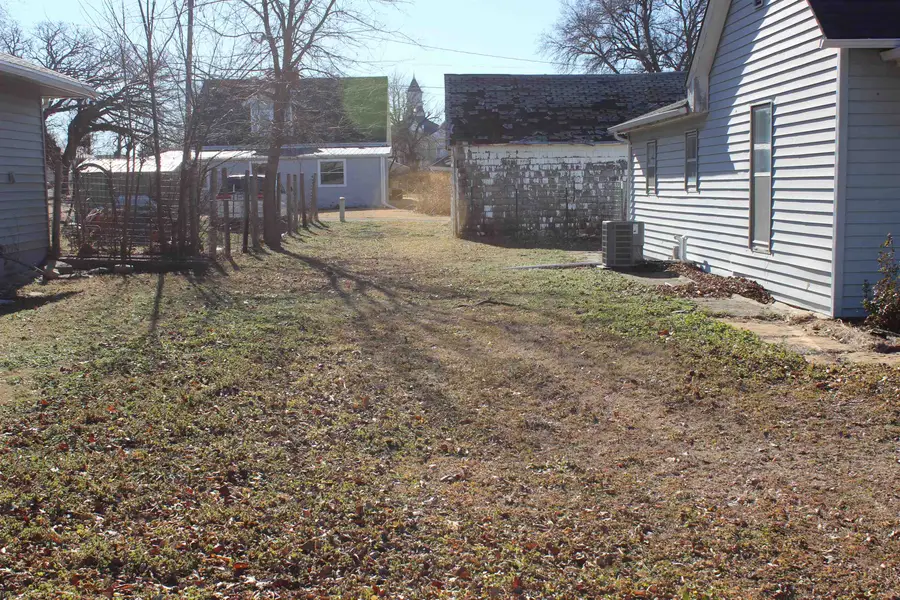 213 E Lost, Lincoln, KS 67455 - Image #3