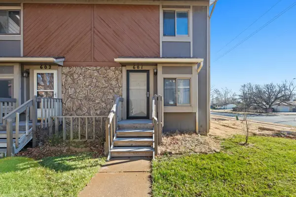 1530 N Smith Cir Unit 601, Wichita, KS 67212