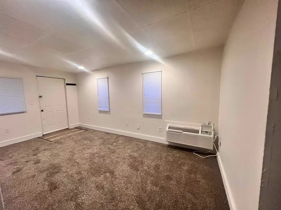 1023 S Millwood Ave, Wichita, KS 67213 - Image #3