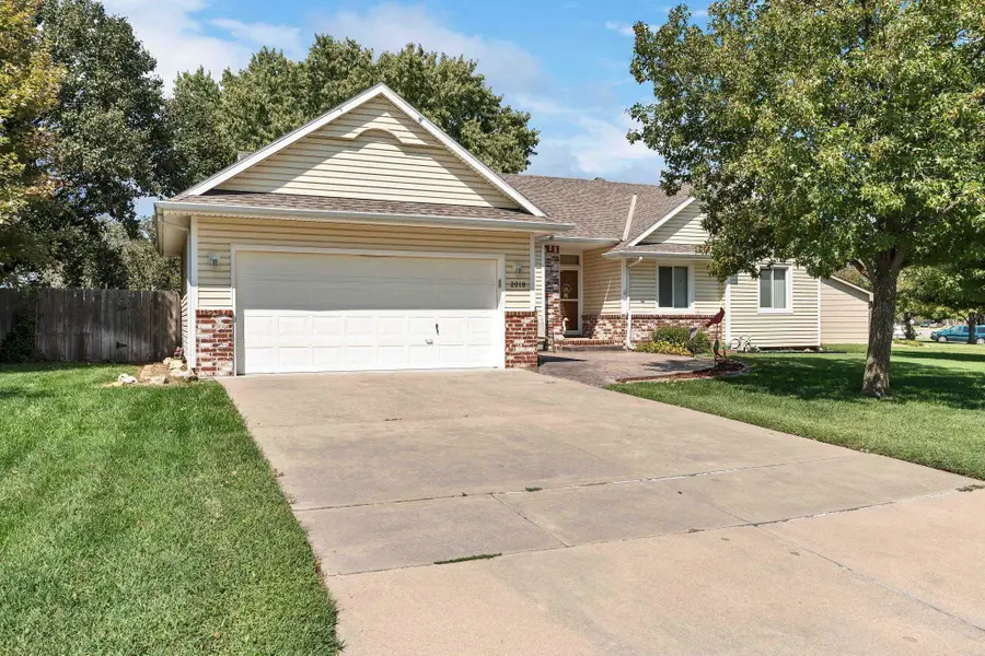2019 S Hedgecliff, Wichita, KS 67207 - Image #3
